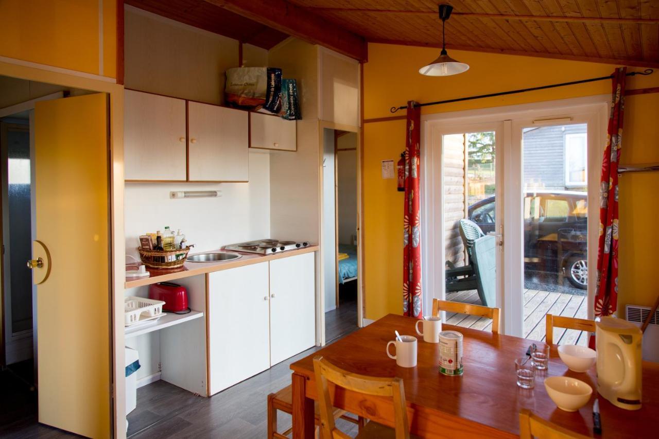 Les Chalets D Hermine Montredon-Labessonnie Bagian luar foto