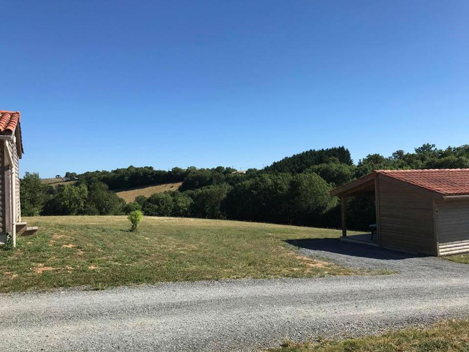 Les Chalets D Hermine Montredon-Labessonnie Bagian luar foto